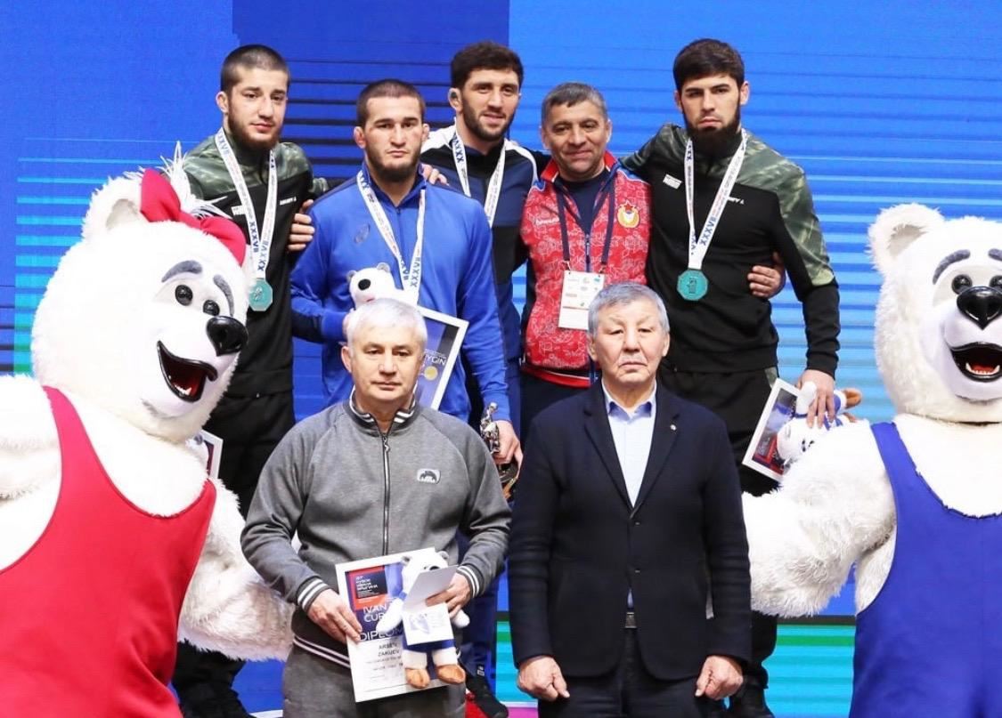 Timur Bizhoev gewinnt das Ivan-Yarygin-Turnier